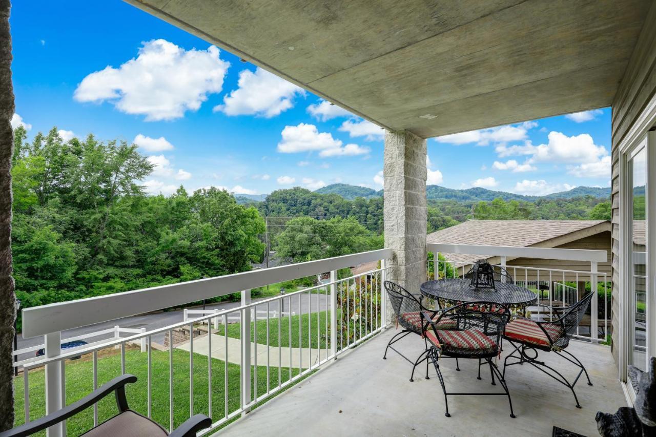 Dream A Little Dream Whispering Pines 411 Apartment Pigeon Forge Exterior photo